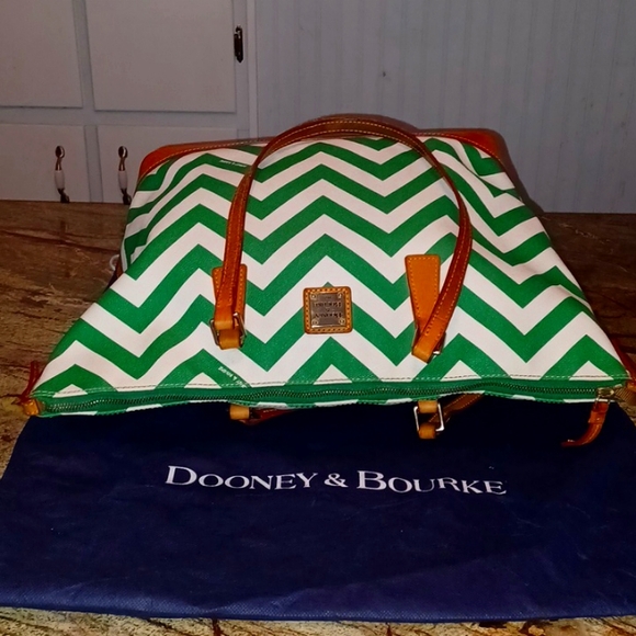 Dooney & Bourke Tote Bag w/Wallet - Picture 4 of 6